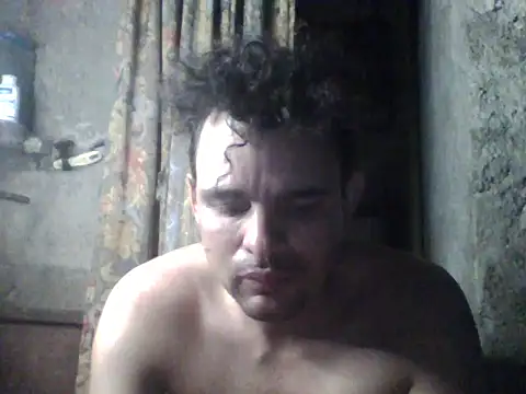 Snapshot of polla_large_active chatting on August 9, 2026, 12:23 am polla large active online show from August 9, 2026, 12:23 am