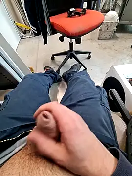 mika3377 online show from February 5, 2026, 11:59 am