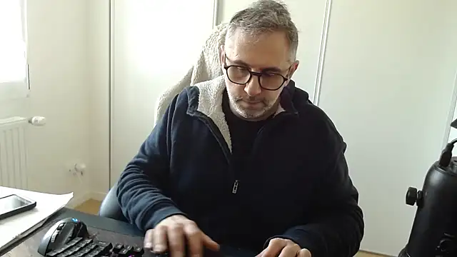 mika3377 online show from February 6, 2026, 10:51 am