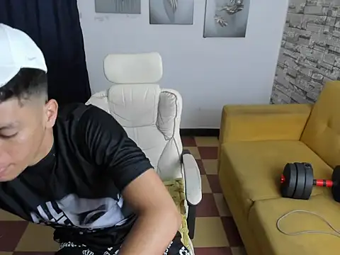 Andres sant  online show from February 13, 2026, 4:19 am