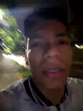 Andres sant  online show from May 3, 2026, 12:05 am