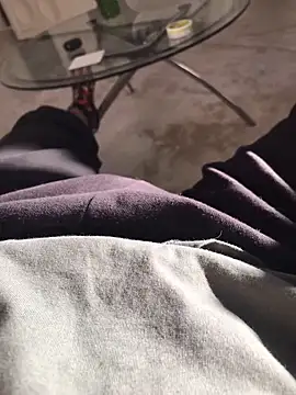 Snapshot of Tommyzzzzzz chatting on September 28, 2025, 2:55 pm Tommyzzzzzz online show from September 28, 2025, 2:55 pm