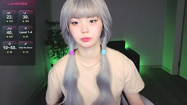 PONKY PINKY online show from May 1, 2026, 2:27 am