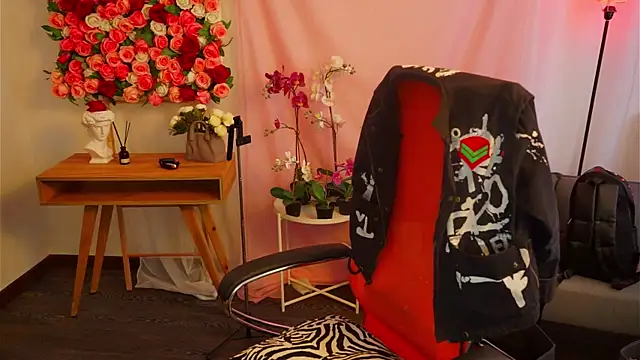 Snapshot of NeoGeisha chatting on April 8, 2026, 1:22 pm NeoGeisha online show from April 8, 2026, 1:22 pm