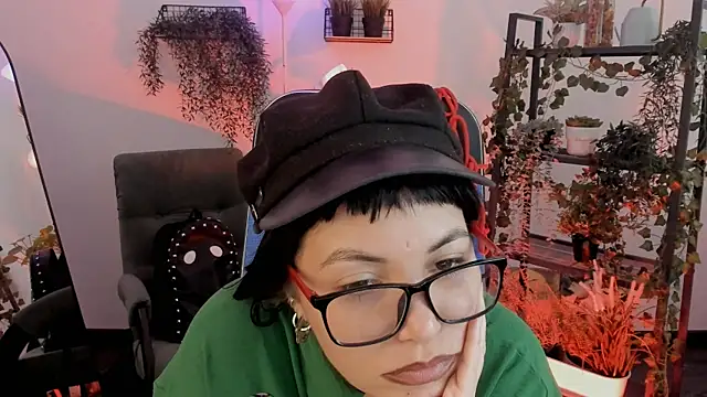 Snapshot of NeoGeisha chatting on May 16, 2026, 1:21 pm NeoGeisha online show from May 16, 2026, 1:21 pm