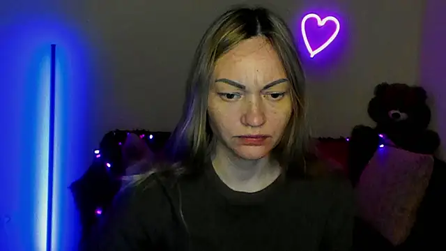 BlondMikey22 online show from May 3, 2026, 5:24 am