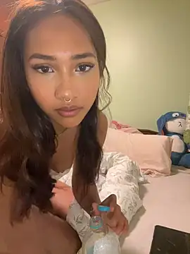 lyla luv online show from March 4, 2026, 10:16 pm