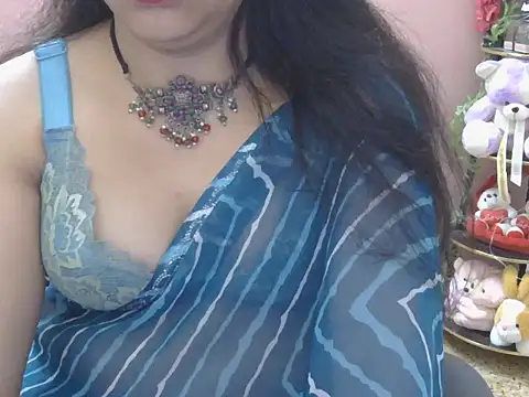 Cute Sheetal online show from February 19, 2026, 1:40 pm