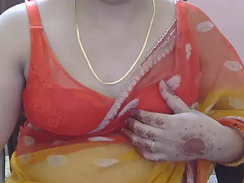 Cute Sheetal online show from May 10, 2026, 1:27 pm