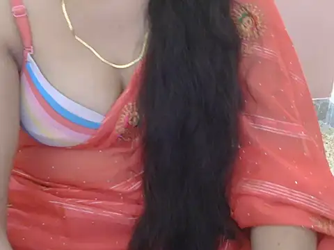 Cute Sheetal online show from May 11, 2026, 2:45 pm