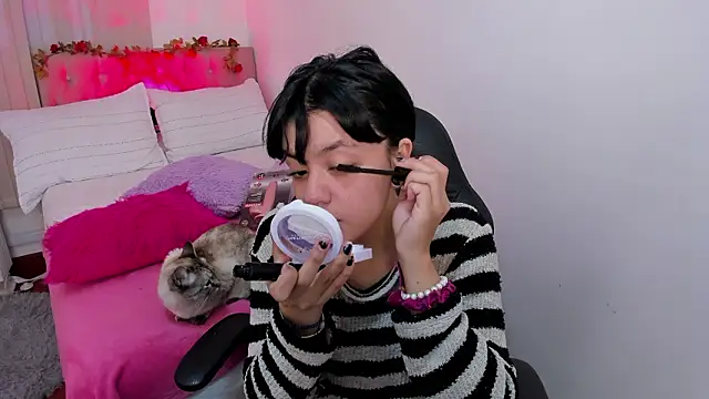 Snapshot of Nahemot_sadish chatting on March 19, 2026, 11:25 am Nahemot sadish online show from March 19, 2026, 11:25 am