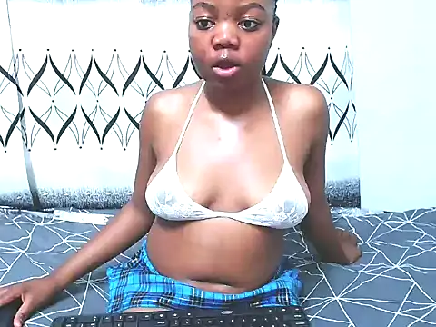 Snapshot of AlliBabe chatting on February 12, 2026, 6:47 pm AlliBabe online show from February 12, 2026, 6:47 pm