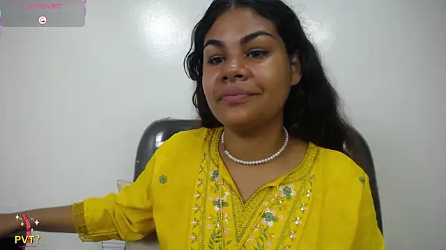 yaazhinii online show from April 28, 2026, 11:48 am
