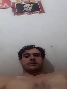 henriquefc2712 online show from March 25, 2026, 3:18 pm