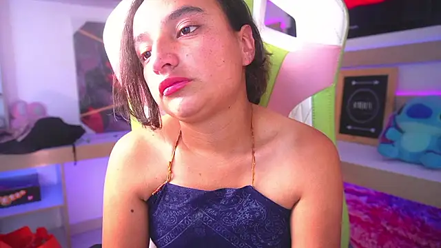  emily jonexs online show from March 11, 2026, 6:14 pm