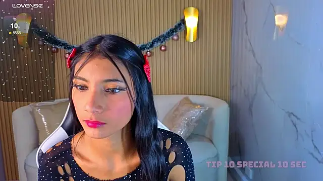 Perla Moon Tx online show from February 9, 2026, 4:22 pm