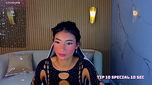 Perla Moon Tx online show from February 21, 2026, 12:50 pm