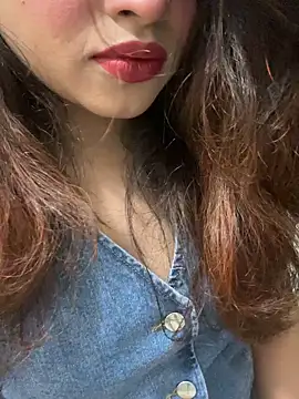 riya sharma11 online show from May 5, 2026, 8:17 pm