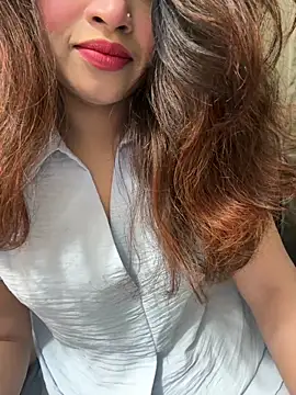 riya sharma11 online show from May 6, 2026, 7:19 pm