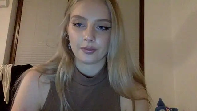 MayaWetDream online show from March 16, 2026, 7:40 pm