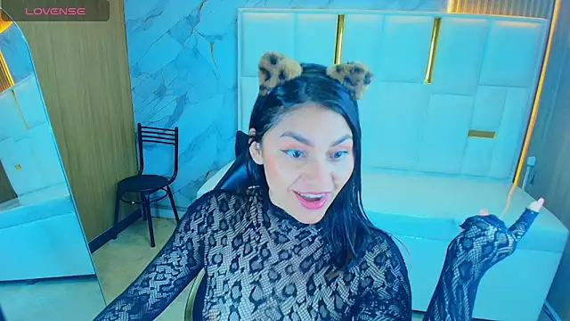 rox luxury tf online show from May 6, 2026, 1:38 pm