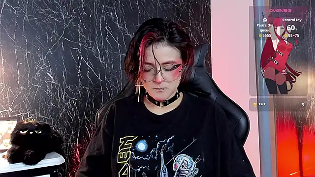 YuuMiko online show from April 28, 2026, 12:54 pm