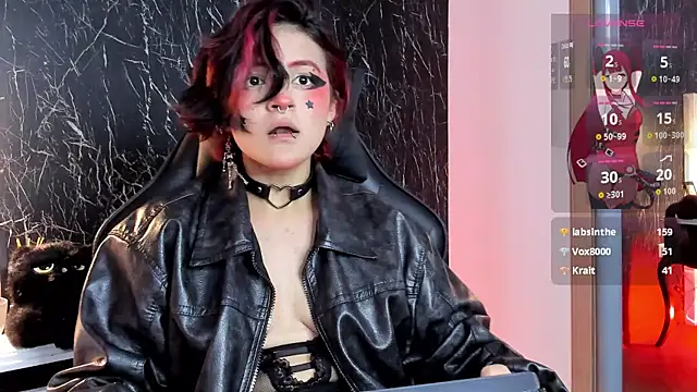 YuuMiko online show from April 29, 2026, 6:14 pm