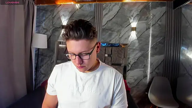 Manson and Zoe online show from June 14, 2026, 11:34 am