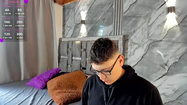 Manson and Zoe online show from August 9, 2026, 11:26 am