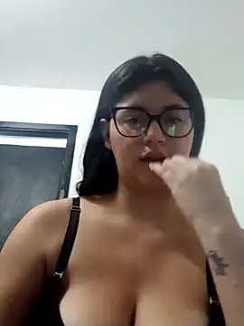 Dahlia-Rose online show from February 24, 2026, 2:53 am