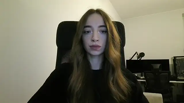 lumiangelx online show from February 12, 2026, 6:41 am