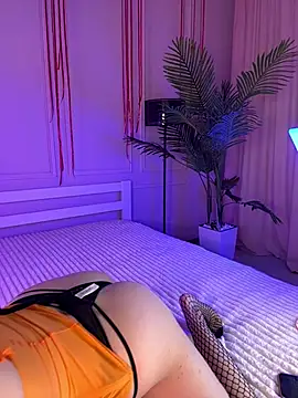 Milana rosaa online show from March 8, 2026, 4:11 pm