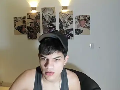 Jesshot bigcock20cm online show from February 15, 2026, 4:53 am