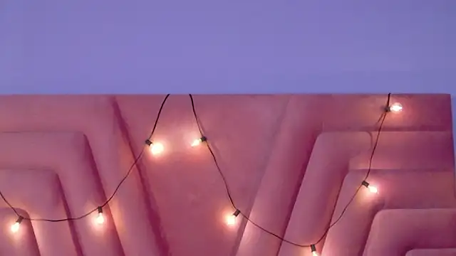 ThinPrincesss online show from February 8, 2026, 1:14 pm