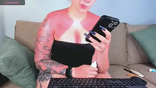 marrena a online show from June 25, 2026, 2:22 am
