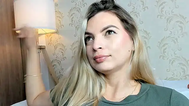 Snapshot of mahia_montenegro chatting on May 22, 2026, 8:03 pm mahia montenegro online show from May 22, 2026, 8:03 pm