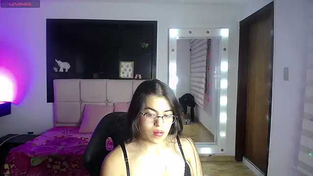 Katia pretty x online show from March 19, 2026, 4:05 am