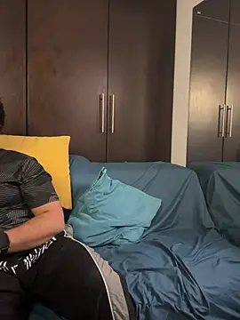 EmilyAndAndrew online show from February 20, 2026, 3:58 am