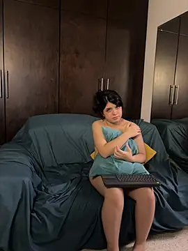 EmilyAndAndrew online show from February 20, 2026, 6:26 am