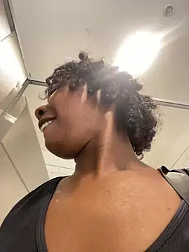 Ebony Queeen online show from August 3, 2026, 12:53 am