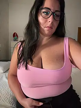 Snapshot of Michelavip chatting on June 25, 2026, 7:51 pm Michelavip online show from June 25, 2026, 7:51 pm