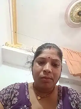 Snapshot of Horney_Bhabhi chatting on July 5, 2026, 5:14 am Horney Bhabhi online show from July 5, 2026, 5:14 am