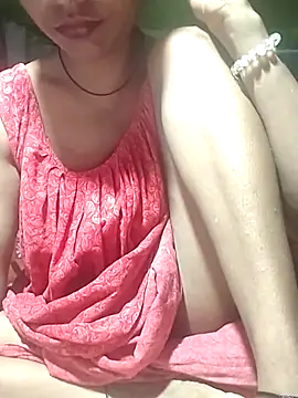 Sweet-runi online show from April 28, 2026, 4:56 pm
