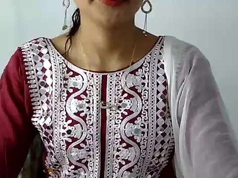 Mehaak  online show from February 15, 2026, 5:37 am