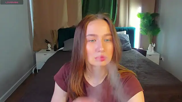  Kiki angel  online show from April 28, 2026, 9:14 am