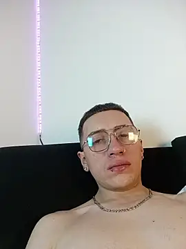 Emmanuel Lust online show from February 11, 2026, 1:38 pm