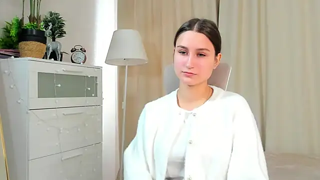 LouieCathcart online show from February 8, 2026, 7:56 am