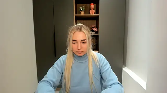 MaliaSowl online show from February 9, 2026, 3:43 am