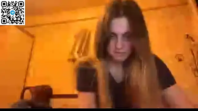 Snapshot of LovelySilk_63 chatting on April 18, 2026, 7:07 pm LovelySilk 63 online show from April 18, 2026, 7:07 pm