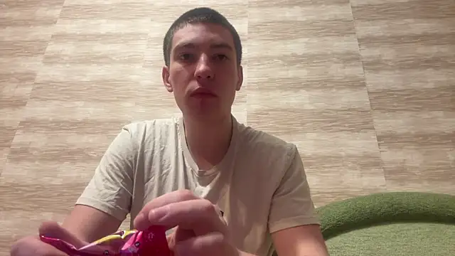 Snapshot of MoonlightVera chatting on February 28, 2026, 8:32 pm MoonlightVera online show from February 28, 2026, 8:32 pm